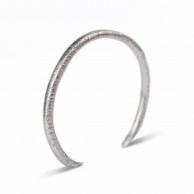 Striped silver bangle bracelet p.